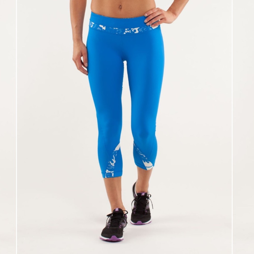 Lululemon Run: Inspire Crop II